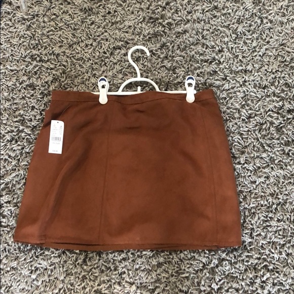 LA Hearts Skirt - Picture 2 of 5